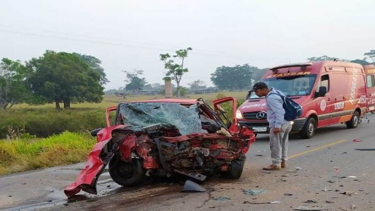 LAMENTÁVEL: Homem morre e médica é socorrida em estado grave após colisão frontal em rodovia de RO