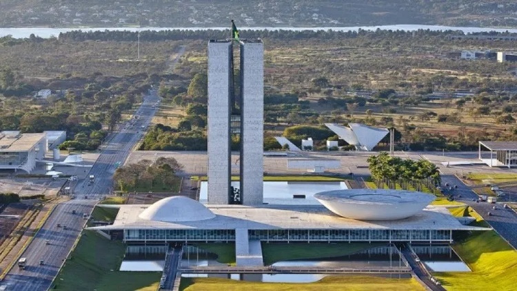 MUDANÇA: Reforma abrange Três Poderes da União, de estados e de municípios