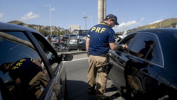 FERIADÃO: PRF inicia Operação Nossa Senhora Aparecida nas rodovias federais