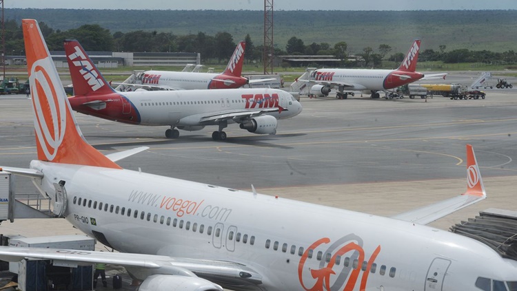 NOSSA SENHORA APARECIDA: Mais de 700 mil pessoas devem movimentar os aeroportos no feriado 