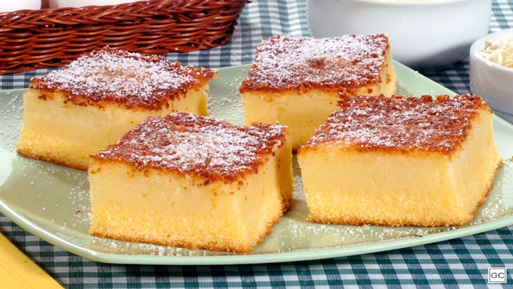 CREMOSO: Bolo de fubá para acompanhar o chá ou cafezinho da tarde