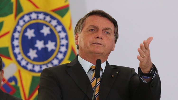 CERIMÔNIA: Bolsonaro recebe credenciais de três novos embaixadores no Brasil