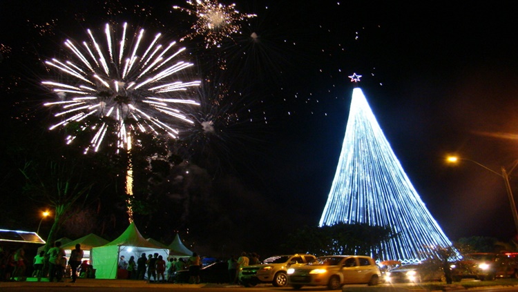 ARIQUEMES: Árvore de natal gigante será inaugurada nesta sexta-feira, 27