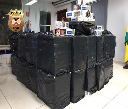 CONTRABANDO: Sargento da PM é preso pelo Denarc com quase 25 mil carteiras de cigarros