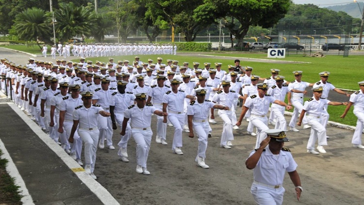 SALÁRIOS DE ATÉ 10,9 MIL: Marinha abre concurso para admissão à Escola Naval para nível médio