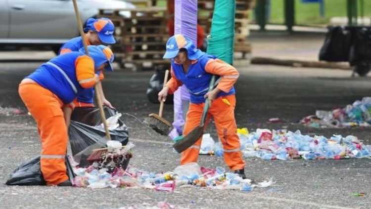 AJUDA: Ambev doa R$ 100 de auxílio para 2,8 mil catadores neste carnaval