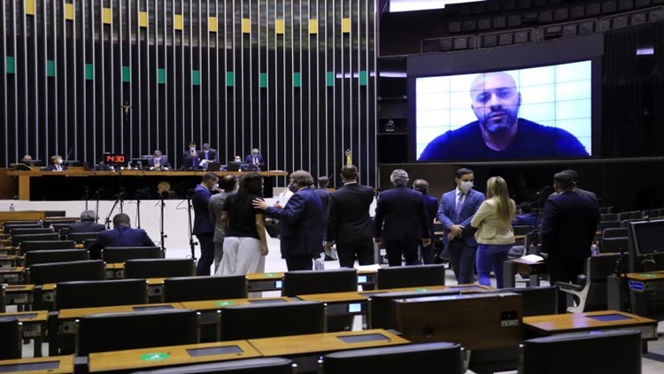 A FAVOR: Maior parte dos deputados federais de RO votou pela prisão de Daniel Silveira