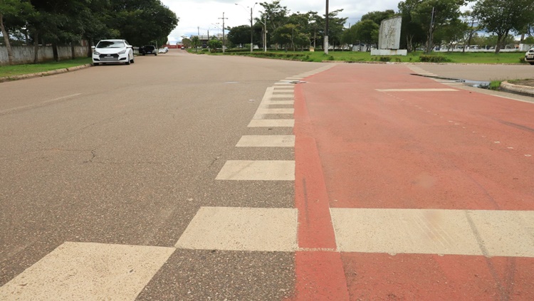 MOBILIDADE URBANA: Ciclofaixas e pontos de ônibus do transporte coletivo são ampliados