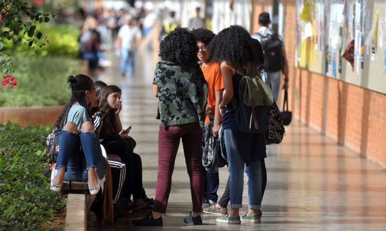 PANDEMIA: Capes suspende por 90 dias pagamento de dívidas de ex-bolsistas