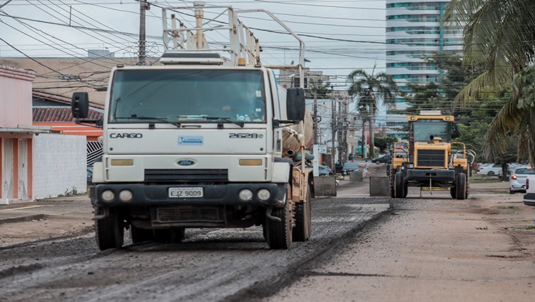 MELHORIAS: Obras de infraestrutura são iniciadas em mais 12 bairros da capital