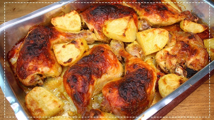 DOURADINHO: Frango assado com batata é perfeito para o fim de semana