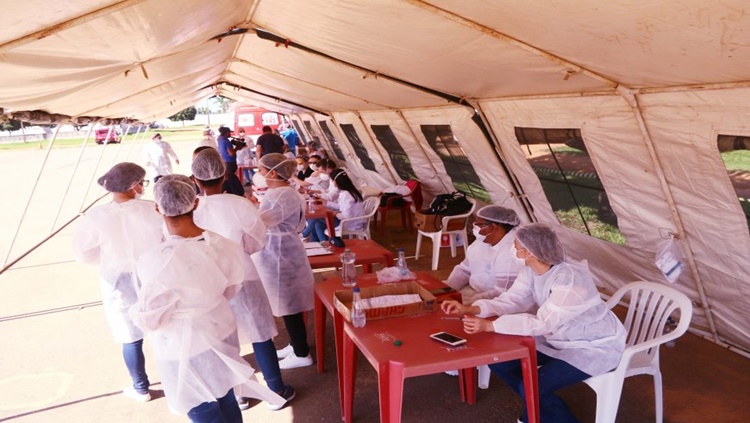 DRIVE-THRU: Governo de Rondônia realiza 584 testes rápidos da covid-19 em Ariquemes