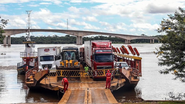 ACABANDO: Trecho que dá acesso às balsas será desativado após a inauguração da ponte 