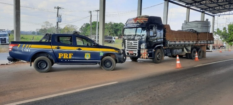 PIMENTA BUENO: PRF identifica dois semirreboques e um caminhão adulterados