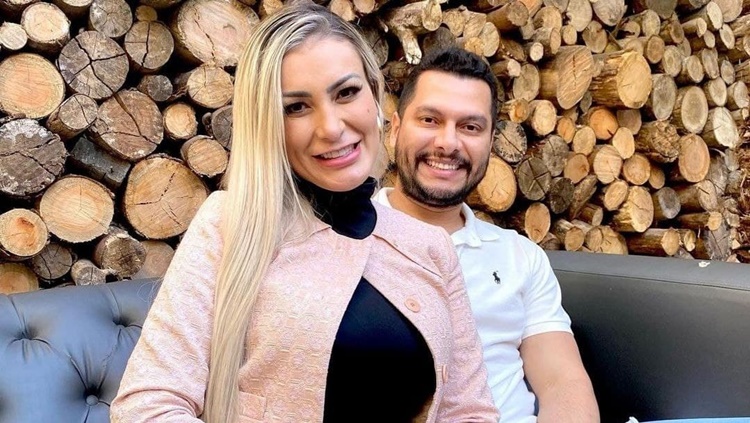 POLÊMICA: Andressa Urach diz que marido é seu dono e dispara ser 'submissa'