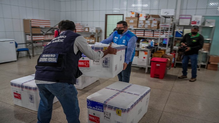 IMUNIZANTES: Rondônia recebe remessa com 27.500 doses de vacinas contra covid-19