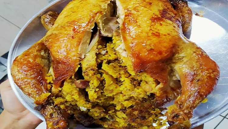 SABOROSO: Frango recheado com farofa perfeito para o almoço em família