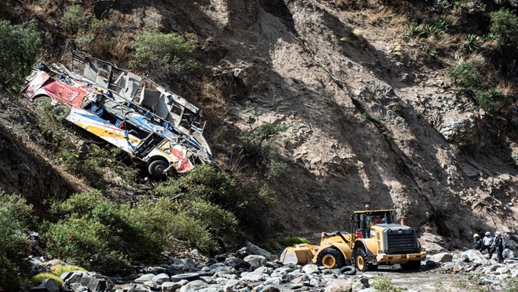 TRAGÉDIA: Acidente no Peru deixa pelo menos 33 mortos e 20 feridos