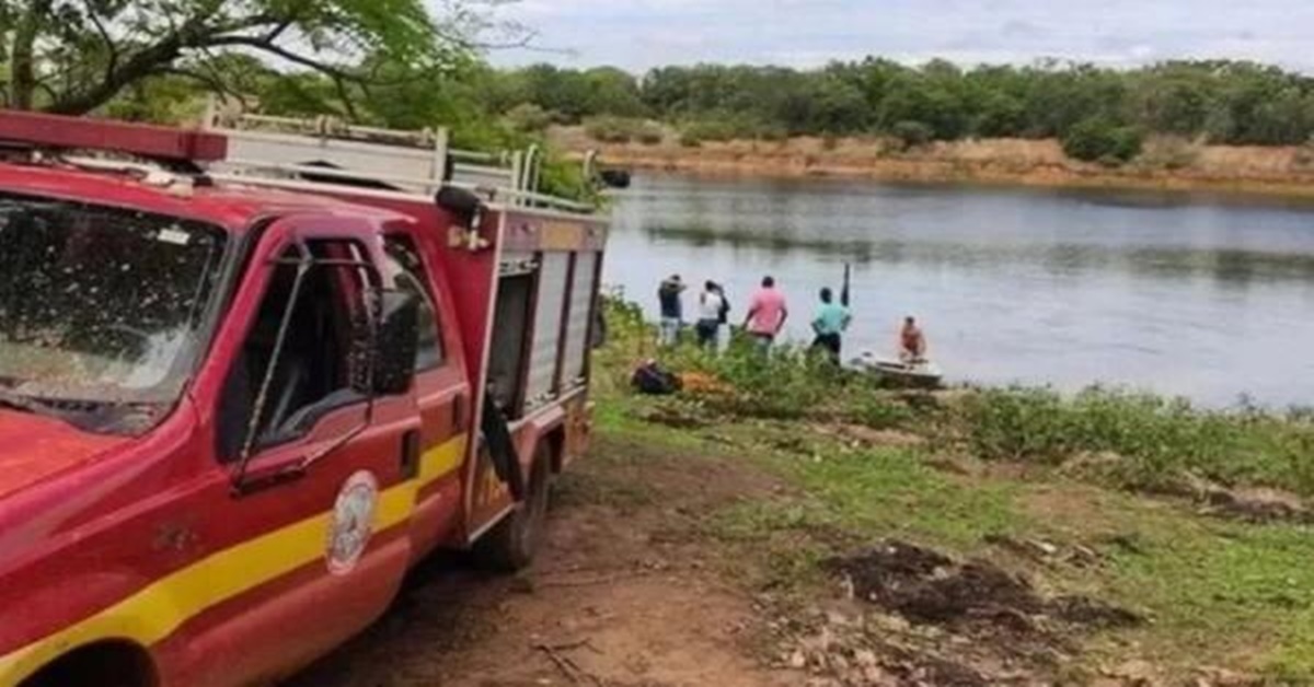 ENQUANTO PESCAVA: Homem cai em lago para fugir de abelhas e morre atacado por piranhas