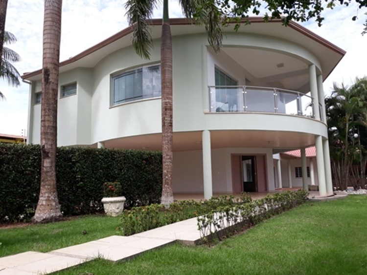 Excelente casa à venda localizada na avenida Rio Madeira