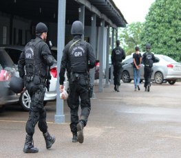 CONTRA PEC – Agentes da PF protestam na capital, greve não é descartada