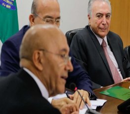 Confúcio Moura recusa convite para jantar com Temer