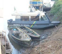 CONTRABANDO: Marinha flagra porcos em barco no Rio Mamoré 