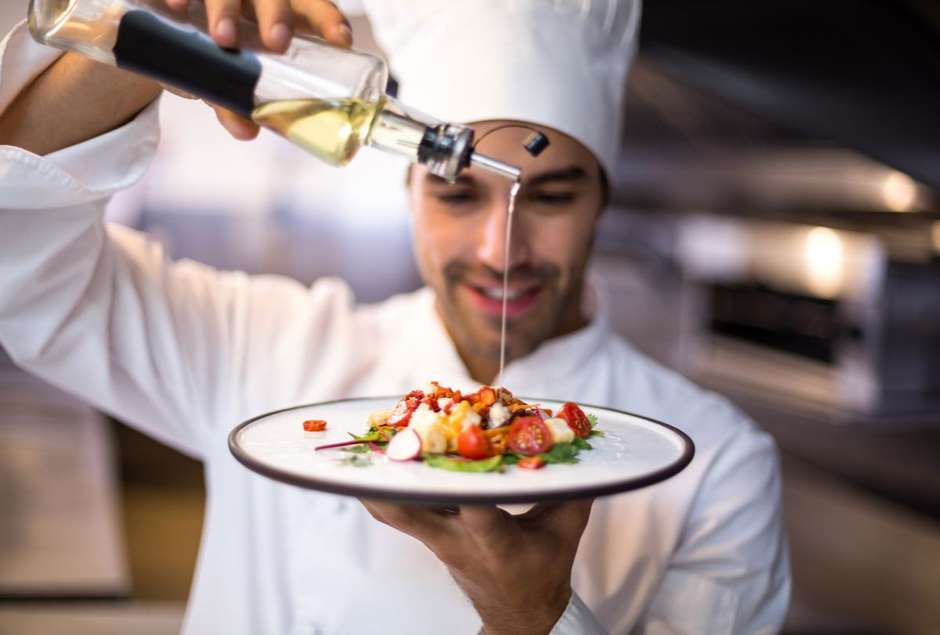 CULINÁRIA: Como se tornar um chef de cozinha,  profissão que está em alta no mercado