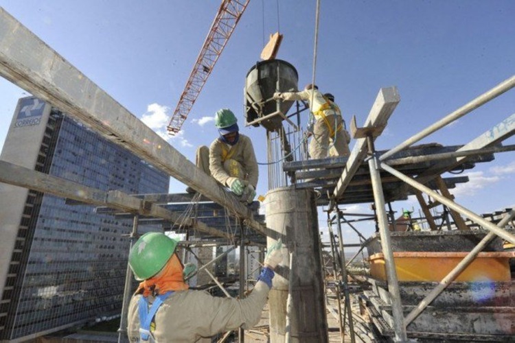 OBRAS: Confiança da Construção avança 5,2 pontos em junho, para 92,4 pontos, diz FGV