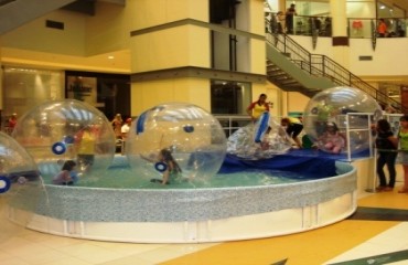 Happy Ball une lazer e esporte sobre água no Porto Velho Shopping