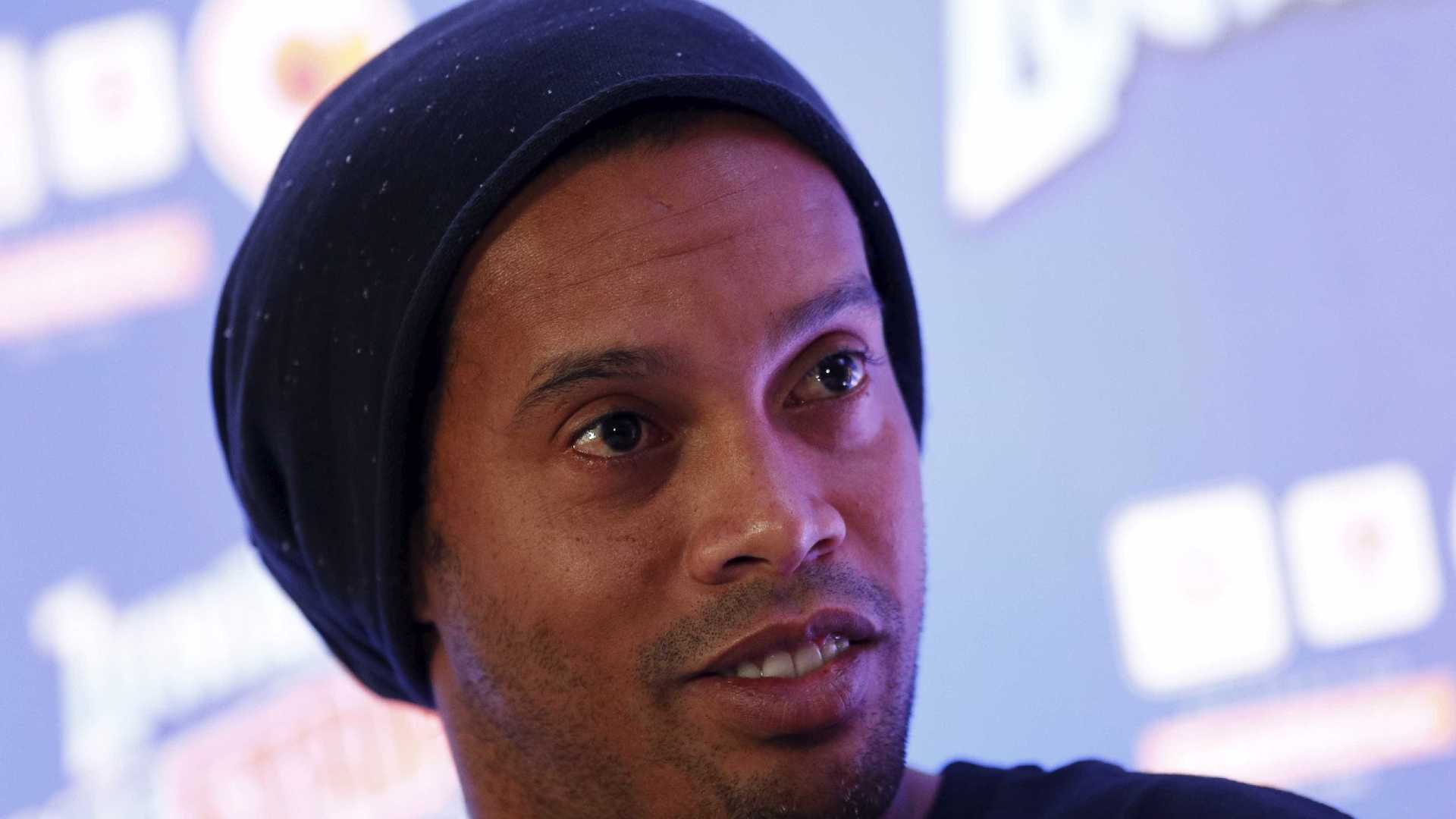 FIM DE ANO: Ronaldinho Gaúcho reata com namoradas e vão curtir Ano Novo em Búzios