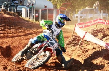 Disputa forte na pista de Espigão do Oeste aquece briga pela liderança no Estadual de Velocross