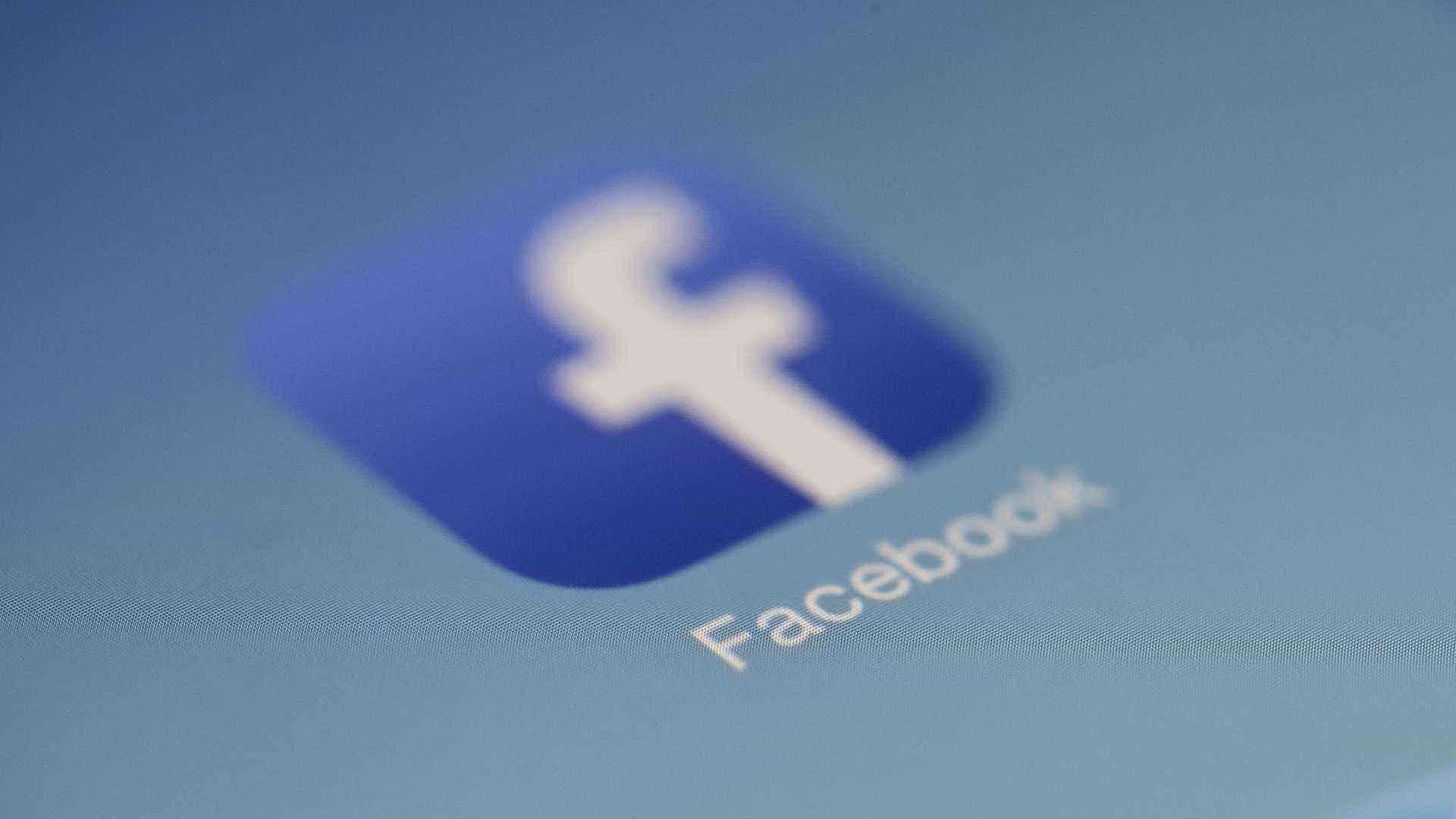 Nova lei pode beneficiar Google e Facebook nas eleições 2018