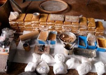 Polícia fecha laboratório de mistura de cocaína