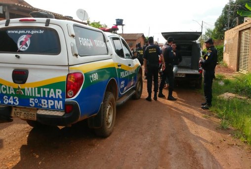 Bandidos são presos durante troca de tiros com a PM e evitam homicídio