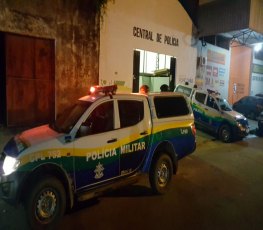 VIOLÊNCIA: Mulher é agredida pelo marido, que acaba esfaqueado