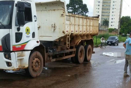 FATALIDADE - Jovem cai de moto e morre atropelado por caçamba da prefeitura