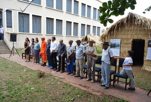 Escola Carmela Dutra inaugura ‘Casa do Seringueiro’