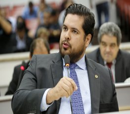 Jean Oliveira quer inclusão de novos exames médicos no PSE