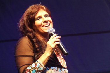 FESTCINEAMAZÔNIA - Cantora Francesa  faz show em Porto Velho 