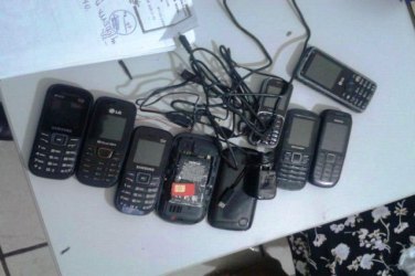 Celulares são apreendidos na Penitenciária Feminina