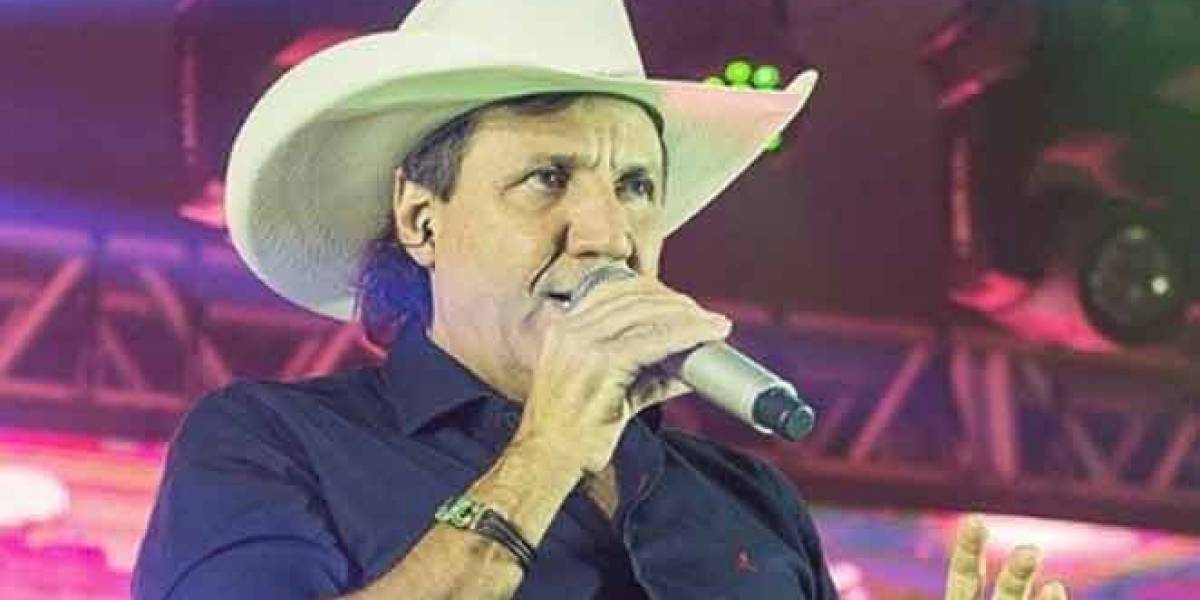 FULMINANTE: Cantor sertanejo sofre infarto durante show e morre no palco