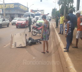 QUEDA: Motociclista com sinais de embriaguez fica desacordado em acidente

