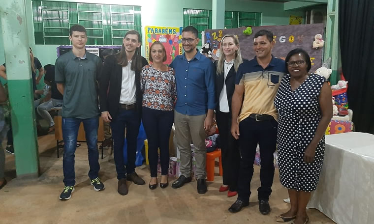 VILHENA: Deputado Anderson entrega parquinhos e brinquedoteca em escolas