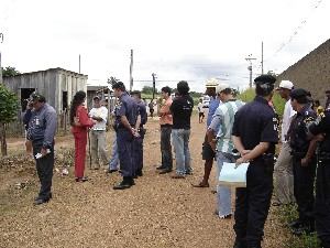 Moradores desocupam terreno de Moreira Mendes e ficam no prejuízo