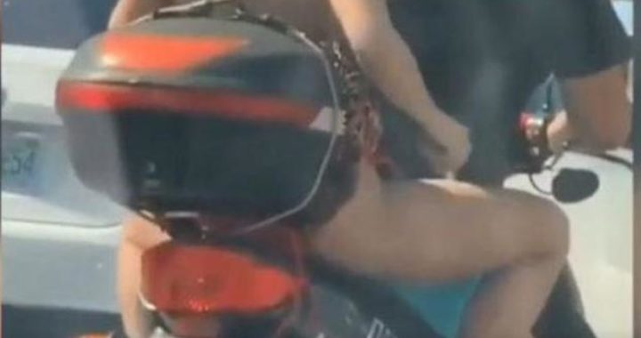 ASSISTA: Vídeo de mulher se depilando em garupa de moto ultrapassa 1mi de visualizações