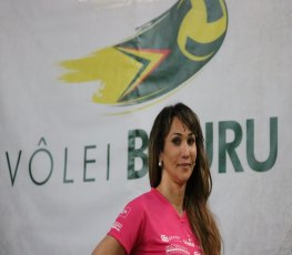 SUPER LIGA: Bauru contrata a primeira transsexual para um time de vôley 
