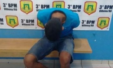 Assaltante é baleado após sacar arma para polícia durante fuga