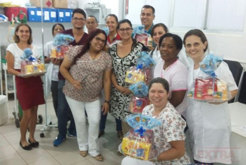 Fazendeiro faz doação de cestas de natal a servidores do HR