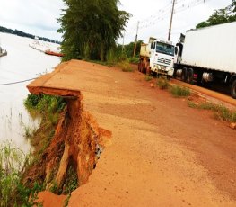 ISOLAMENTO – Estrada do Belmont corre risco de desaparecer com banzeiro - VÍDEO